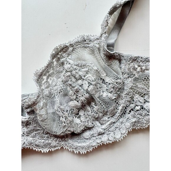 Vintage LA PERLA Silver Sage Green Stretch Lace Demi Balconette Bra, Size 3 - Picture 4 of 16